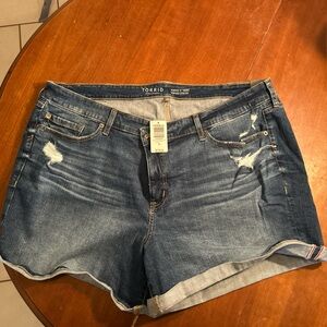 (C) Torrid plus-size denim shorts in a size 24 nwt